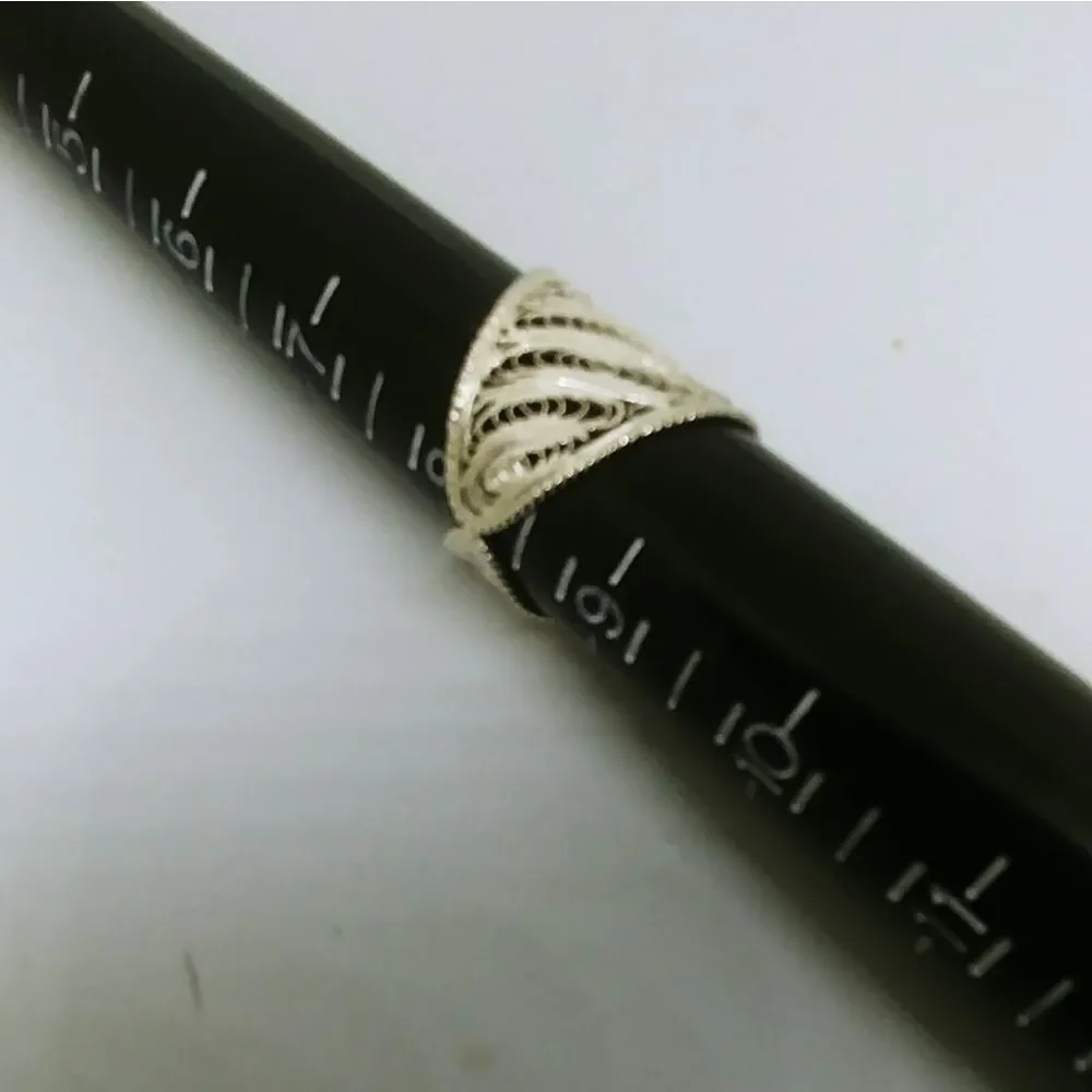 Sterling Silver Openworkd Band Ring (3.68 g) Size 8
